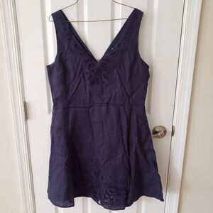 NEIMAN MARCUS Sleeveless Linen Embroidered Detail Dress